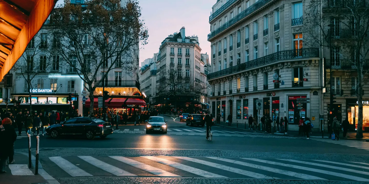 Quel est le montant de la caution pour une location de voiture en 2025 ?